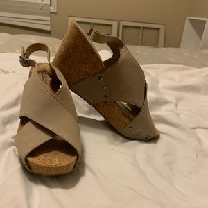 Lucky Brand wedges 8.5